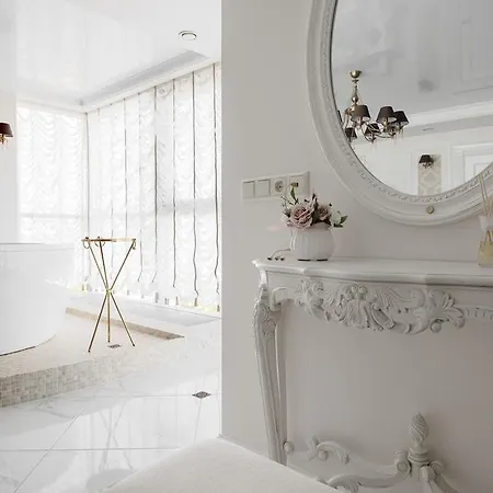 Apartment President Jacuzzi By Liuksai Klaipeda